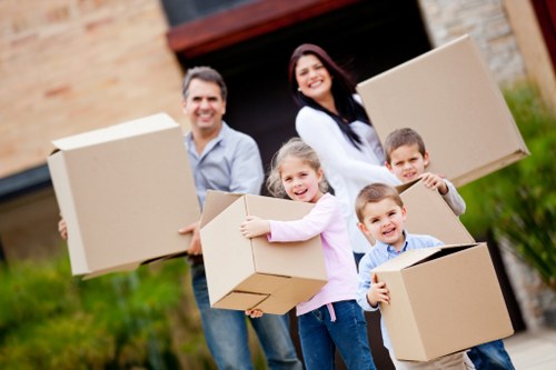 Flexible self storage in Southtottenham for moving and decluttering